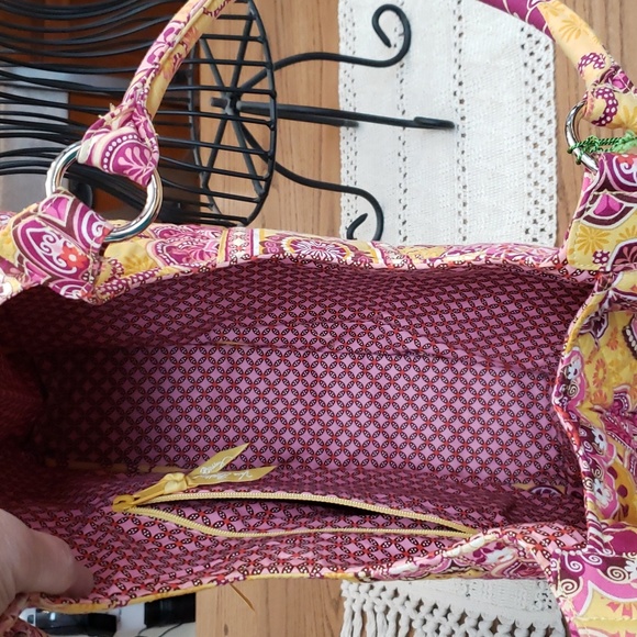 NWT, Vera Bradley Large Hobo (Bali Gold) - Picture 5 of 14